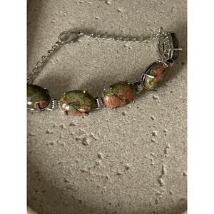 Link Bracelet Silver Tone Oval Olive‎ Green Cabochon Adjustable Boho Earthy